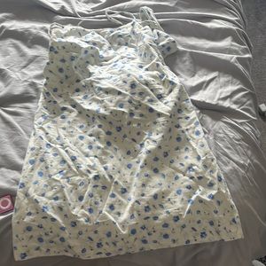 American Eagle white with blue flowers - size XS